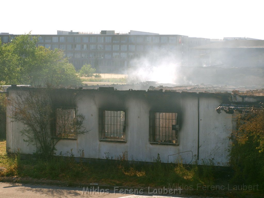 Feuer Koeln Ossendorf Butzweiler Hof neben IKEA P419.JPG